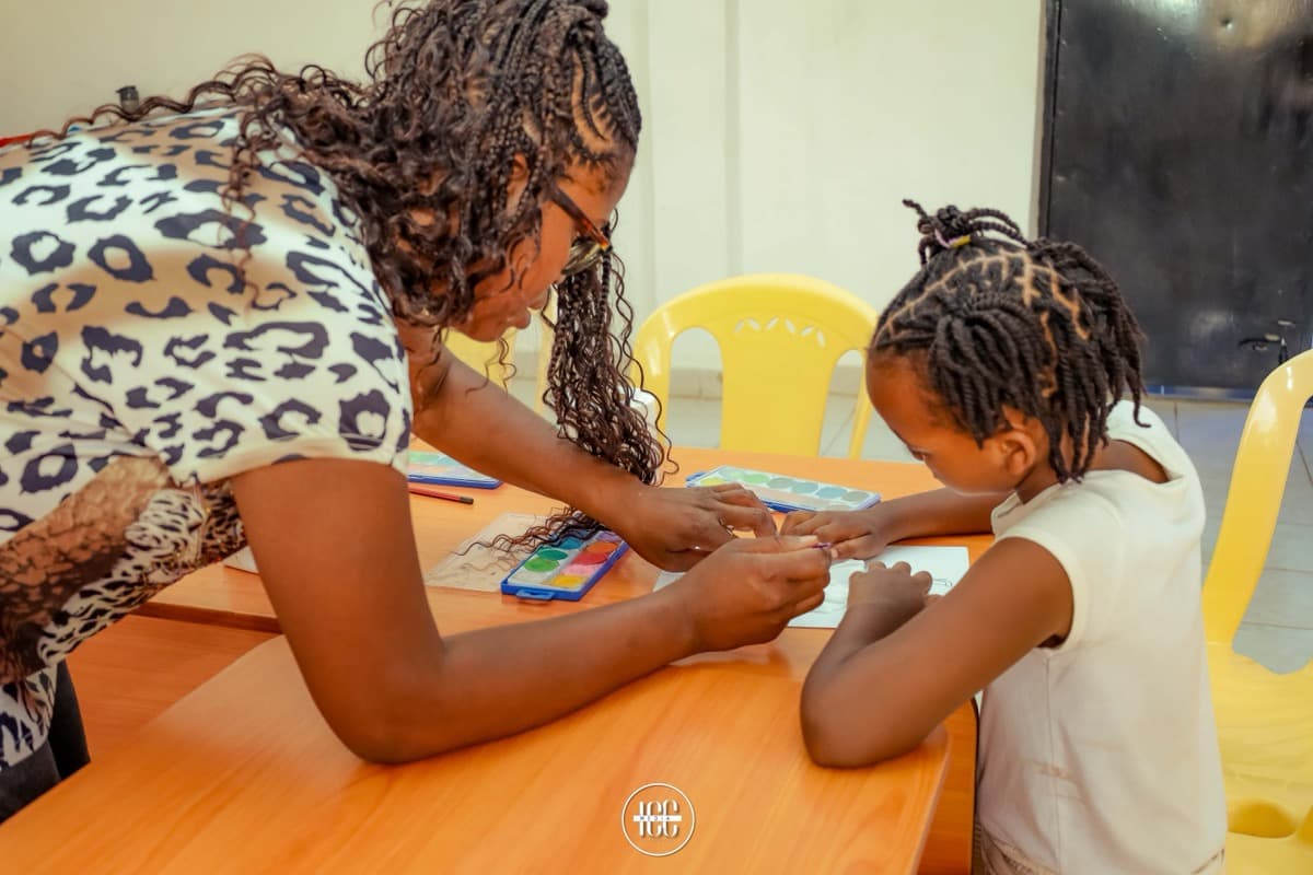 Children's creative arts program